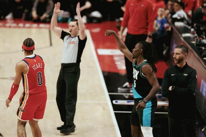 开拓者逆转鹈鹕取3连胜 克林根创队史篮板纪录